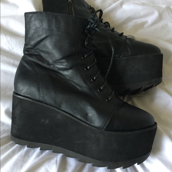 YRU Shoes - Sz 7 YRU platform boots YRU Shoes - Sz 7 YRU platform boots